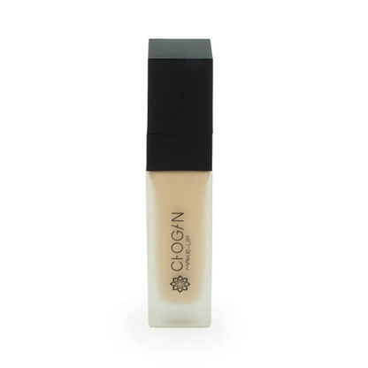 Chogan Make-Up Instant Matte Foundation LM11 Nude Beige: Eleganter Flakon mit schwarzem Deckel und dem Chogan Make-Up Logo, gefüllt mit der flüssigen Foundation im hellen, gelblich-beigen Farbton Nude Beige, auf weißem Hintergrund.