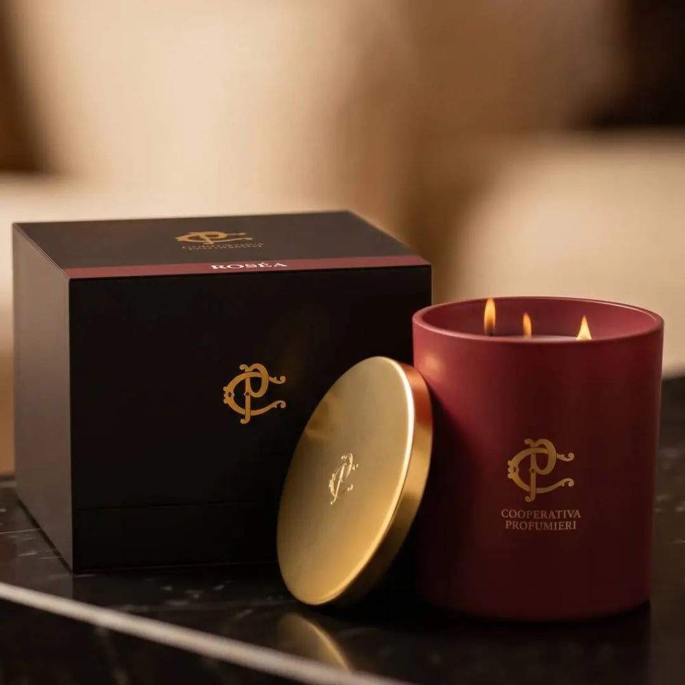 Cooperativa Profumieri ROSÉA – Rose & Cinnamon Duftkerze - Chogan Parfum