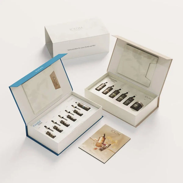 Lolûm Kit LOLSET03 – Geöffnete Boxen mit ätherischen Ölen und Pflanzenölmischungen