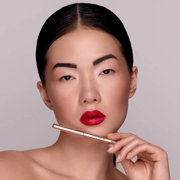 Anwendung des MoniAmori Extra-LipStay Automatic Lip Liner Chili Love MM028