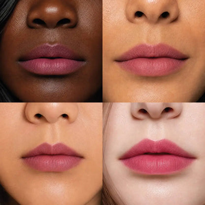 MoniAmori MyLip Secret Blackberry Delight MM065 – vier Modelle unterschiedlicher Hauttypen tragen den fertigen Lip Stain in Blackberry Delight, natürlicher Tattoo-Effekt