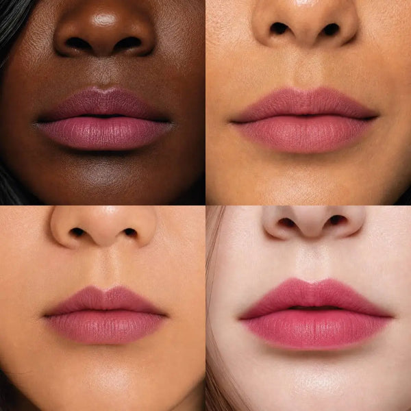MoniAmori MyLip Secret Blackberry Delight MM065 – vier Modelle unterschiedlicher Hauttypen tragen den fertigen Lip Stain in Blackberry Delight, natürlicher Tattoo-Effekt