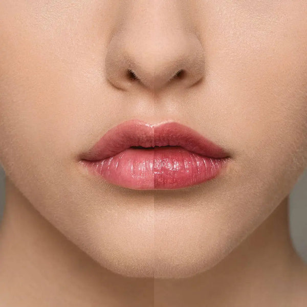 Nahaufnahme gepflegter Lippen mit MoniAmori Supreme Lip Treatment Raspberry MM004